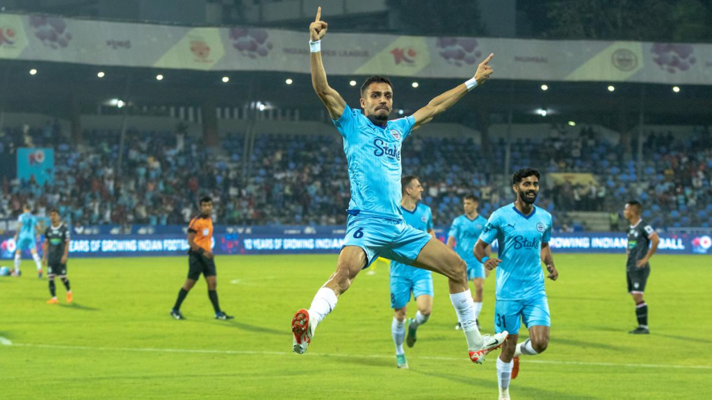 Mumbai City FC Mauls NorthEast United FC 4-1: Vikram Partap Steals the Show with a Hat-Trick